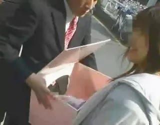 L'énigme de boîtes de 5 putain salope