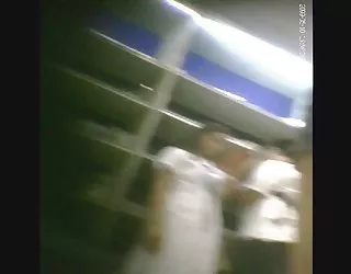 Boso étudiant teen voyeur sous la jupe d'infirmières dans une librairie film sex français