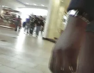 Artie dans un centre commercial 1 www filme x