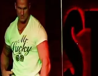 Cédric - nu canadienne masculine de strip-tease chaud! porn cul