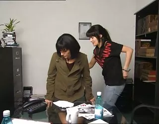 Lisa complètement enos nu photos jeunes femmes naturistes