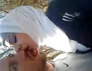 Hijab en dehors de la fellation video sex gratuit porno