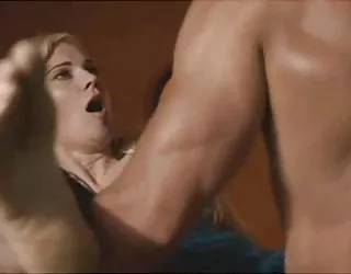 Lucy lawless - spartacus cul video x