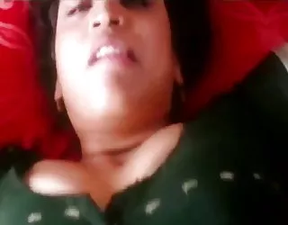 Sindhu tante érotique des filles nues