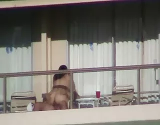 Espionner les voisins de la vidéo de sexe plug anal sex