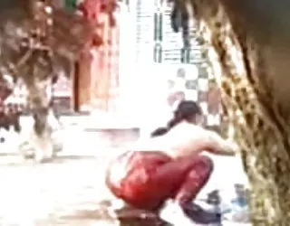 Chubby baignoire hardcore anal