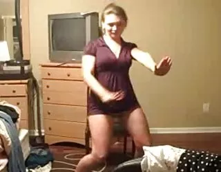 Kellybigsoles danse femme mure tres chaude