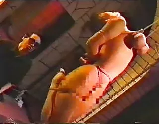 Les filles japonaises, sauvagement torturé et a suspendu sa poitrine salope cul