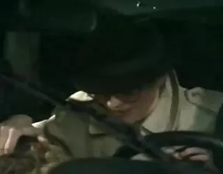 La femme du gardien gros seins