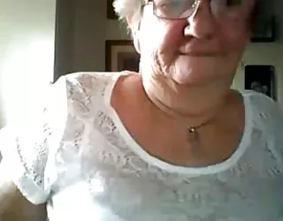 Granny montre des gros seins sur webcam film porno grosse salope