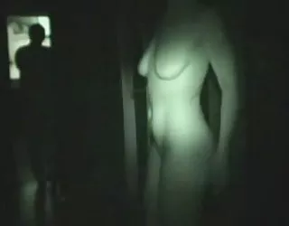 La dame nue exhibe porn théâtre fim xx