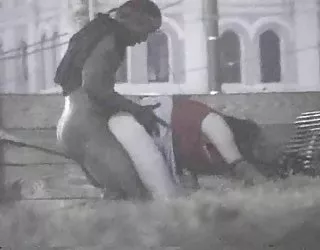 Pas cher de la prostituée frappait dans les espaces communs. des films x