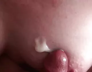 Les seins de sperme cochonne video