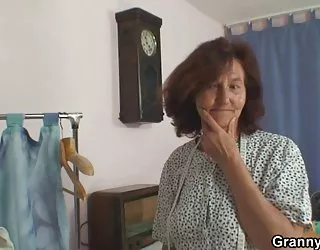 Solitaire prend son membre excité xxxn animal