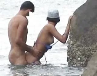 Flagra sur la plage de praia baise sodomie porno