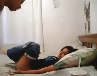 Après qu'elle lui a téléphoné pour aller femjoy videos