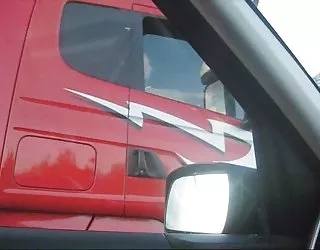 Artie reçoit l'approbation clignote sa chatte un camionneur femme mariee tres chaude