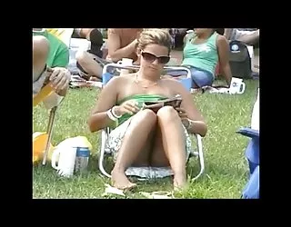 Les génisses sont assis 2 vidéo porn