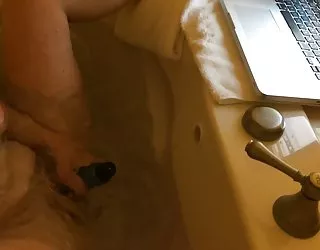 Douce femme éjacule sur le chat, le 5 avril 2014, le b - jacuzzi de l'hôtel film porno gratuit en francais