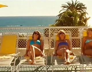 Blonde femme blanche avec le noir gars - érotique interracial gros cue porno