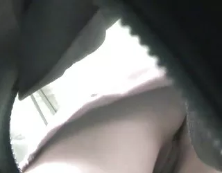 Upskirts - sans culotte femme française cochonne