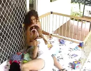 L'alimentation de felicity et lola poitrine vidéos porno français gratuit