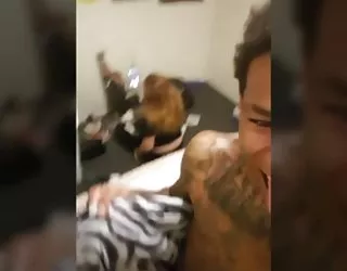 Interracial dogging, et son amie observe vieille pute