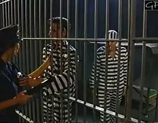 Prison retournés grosse cochonne