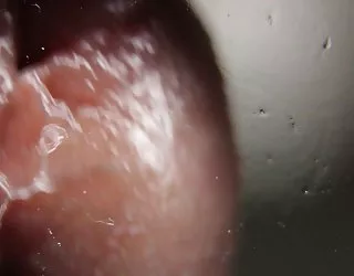 Macro bouchent cumming sur le verre video cul gratuit
