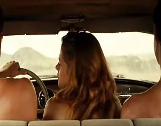 Kristen stewart - sur la route grond cul