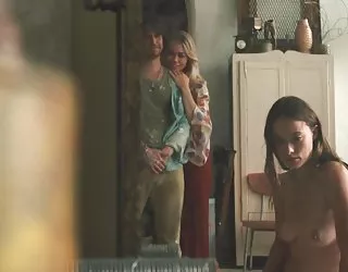 Olivia wilde complète par la dénudation de vinyle je suis une pute