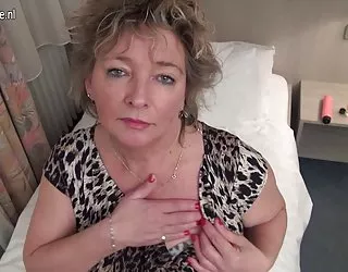 La coquine allemand mumble avec une chatte de la vieille et étrange seins film gratuit cul