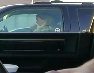 Dickflash - une femme comme indicateur porno en vidéo