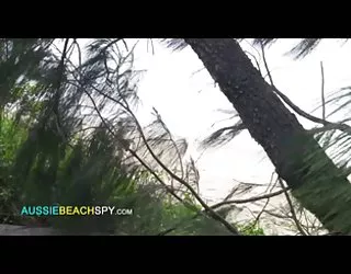 Plage de la masturbation jeune salope a baiser