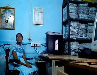 Le sexe au bureau video x coquine