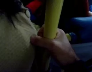 Sentindo wee (toucher la poitrine) photo femme nue sexy