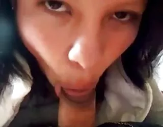 Ma petite amie m'a donné le bj femme tres sexy nue