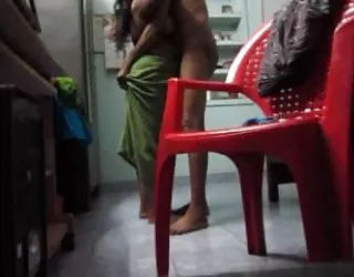 Debout baiser video porno sexe