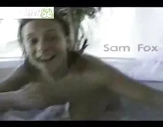 Les célébrités seins x sexe gratuit photo